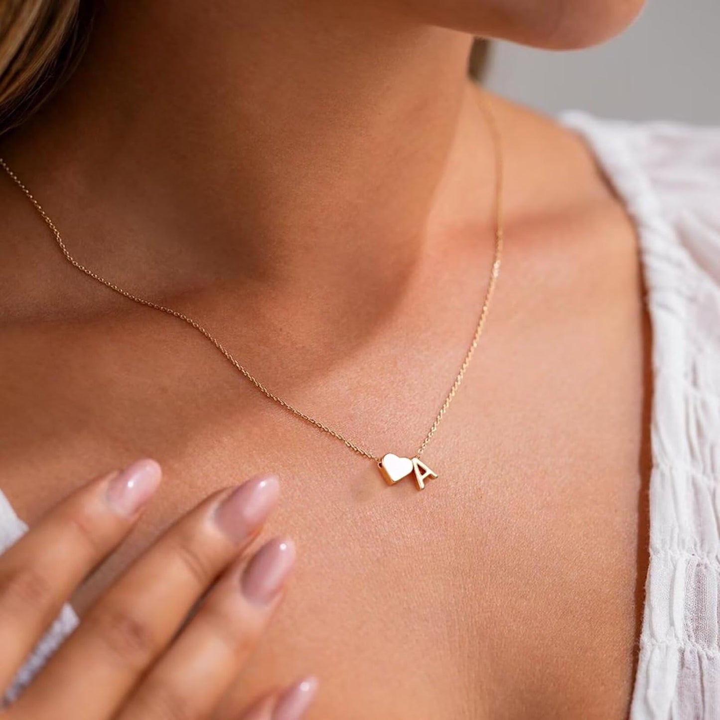 Mothers Day Gifts for Mom Women Teen Girls - 18K Gold Plated Heart Initial A-Z Necklace Dainty Heart Necklaces Tiny Initial Necklaces Birthday Gifts for Women Jewelry